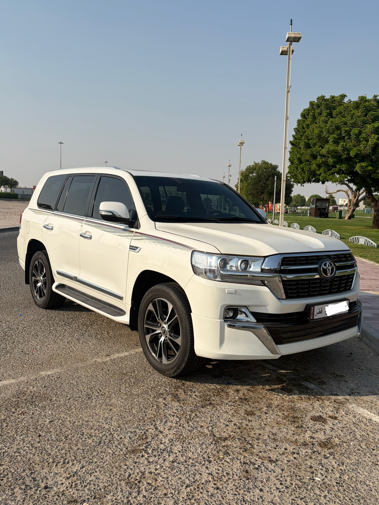 LAND CRUISER