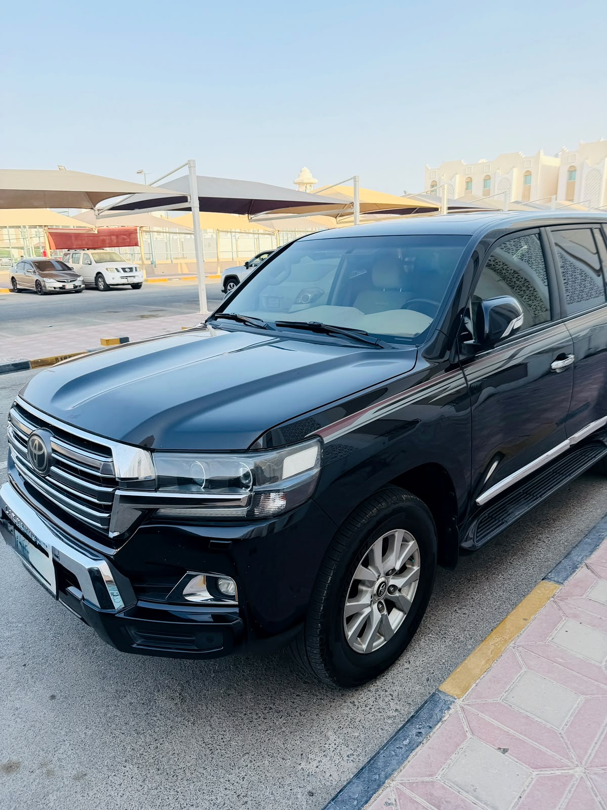 TOYOTA LAND CRUISER GXR V8